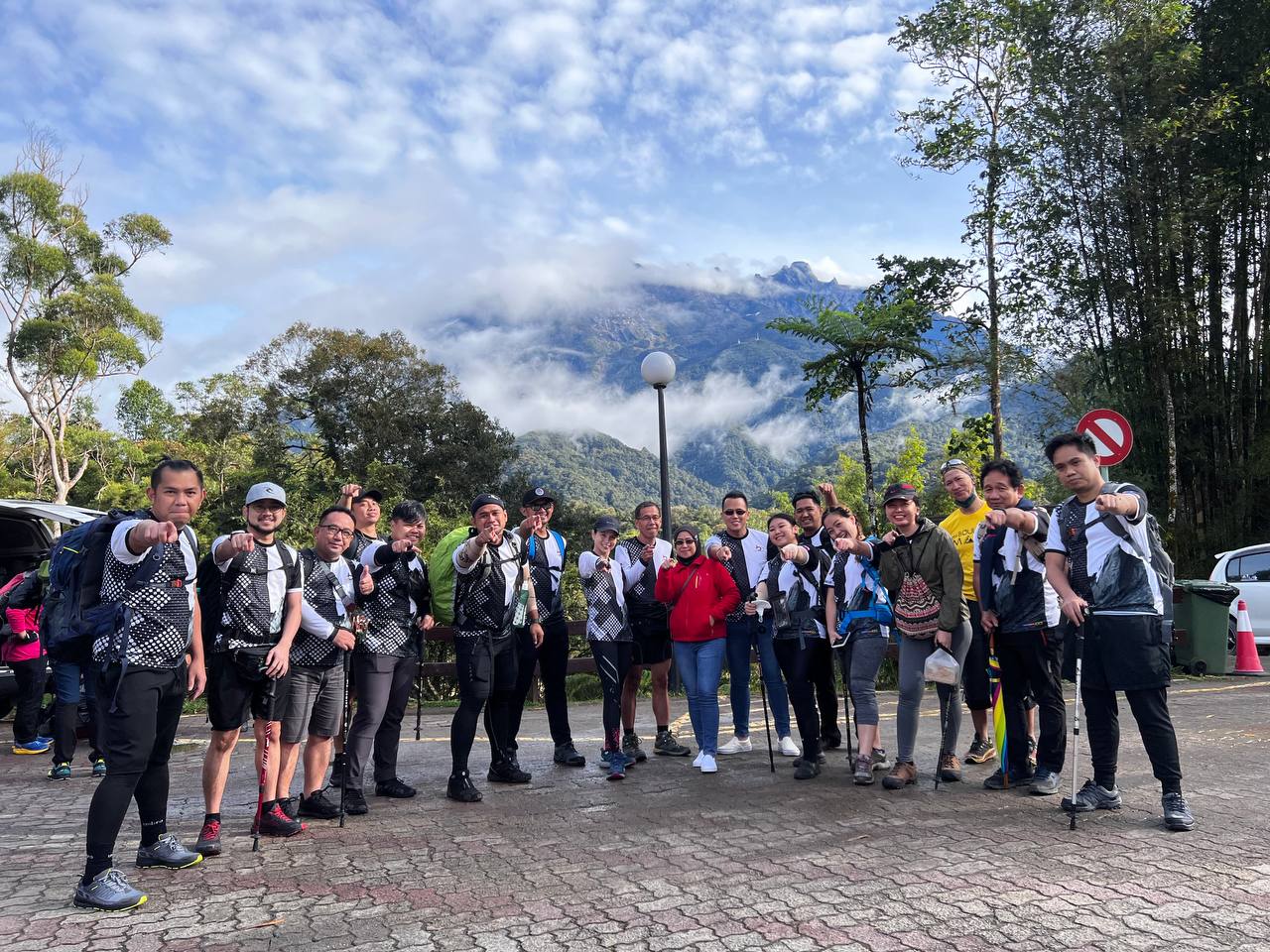 Program Mendaki Gunung Kinabalu